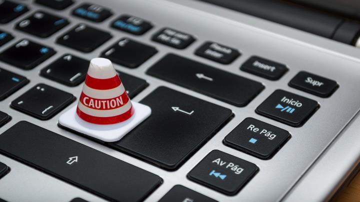 Remove Adware, Malicious Toolbars, Unwanted Programs & Web Browser Hijackers using AdwCleaner thumbnail