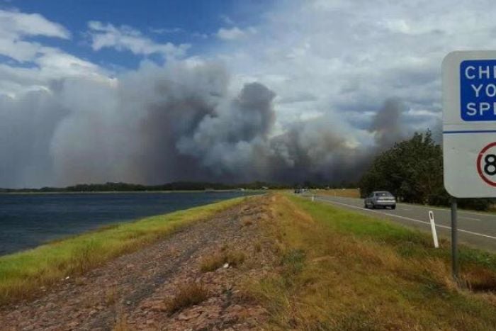 The Tomago fire from Richardson Road, near Newcastle