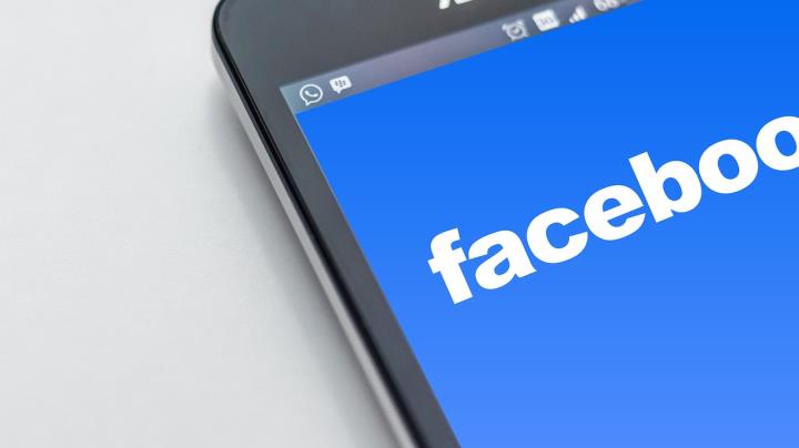 What is four.intern.facebook? thumbnail