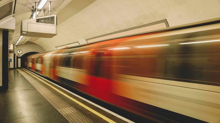 Doughnutting Scam - Railway Ticket Fare Evasion thumbnail
