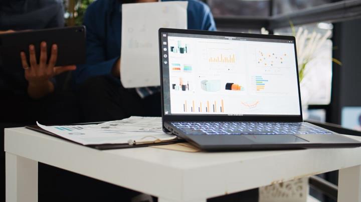Google Analytics Alternatives Every Startup Founder Should Know Before You Scale thumbnail