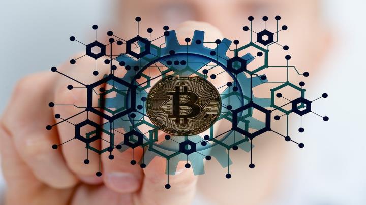 Bitcoin Scam and Cryptocurrency - How to Protect Yourself thumbnail