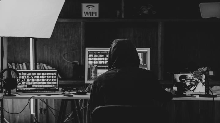 Mcafee Warning Scam - How to Protect Yourself thumbnail