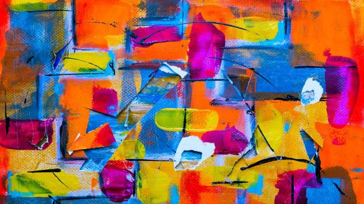 Glam Wall Art: Adding Elegance, Luxury, and Personality to Modern Interiors thumbnail